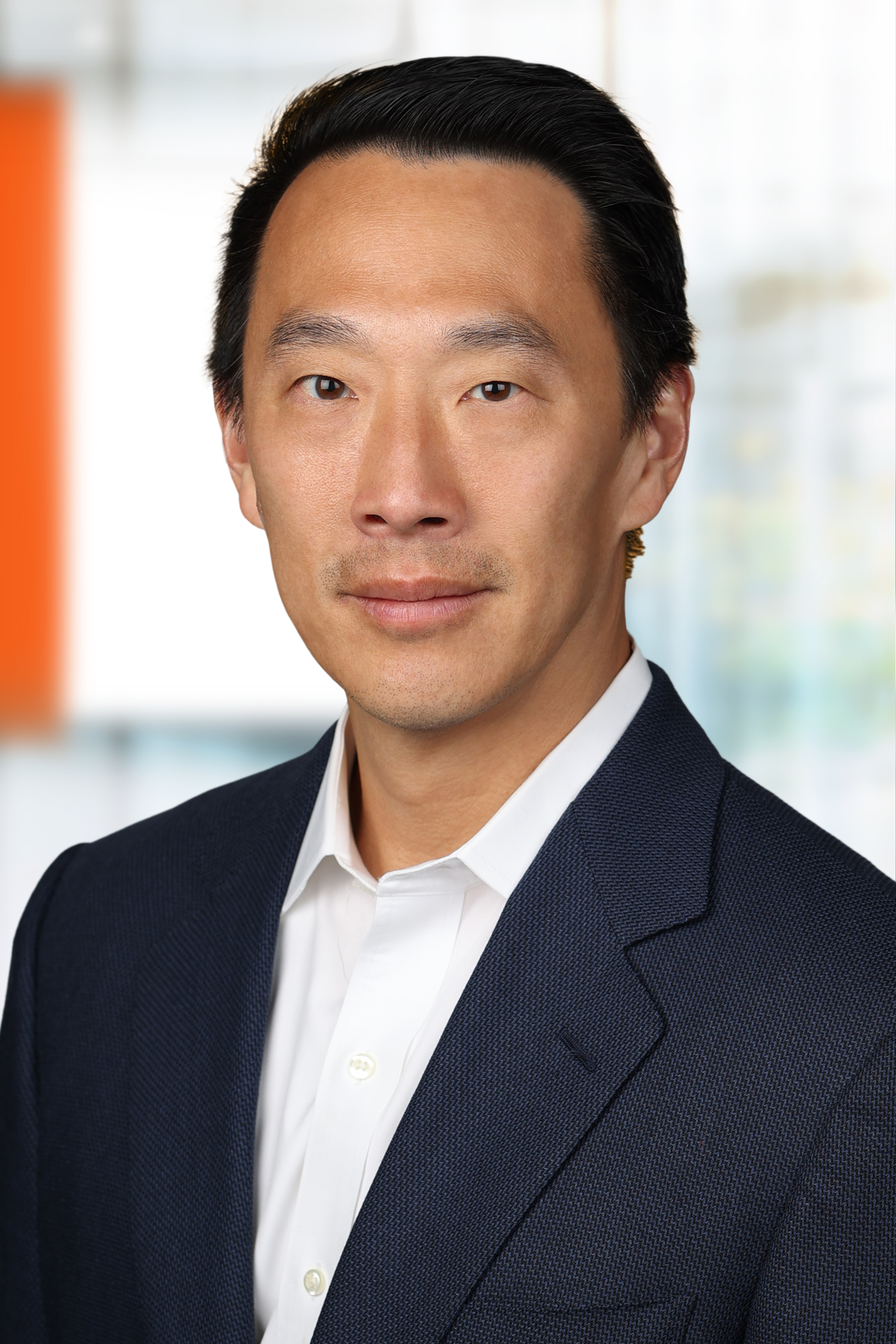 Ken_Hao_Headshot_SolarWinds_2000x3000.jpg